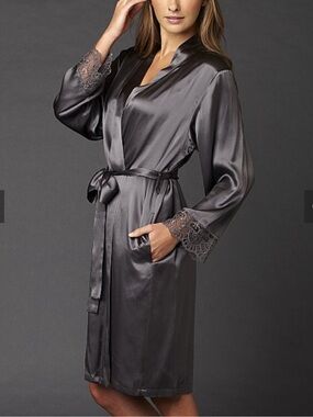 Juliannarae Julianna Rae Silk Robe Short Bonsoir Silk Wrap size Small Medium S/M